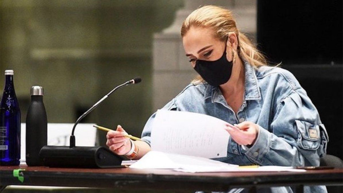 Adele tiene cinco años sin hacer música nueva | Foto: @adele (Vía Instagram) Adele tiene cinco años sin hacer música nueva | Foto: @adele (Vía Instagram)