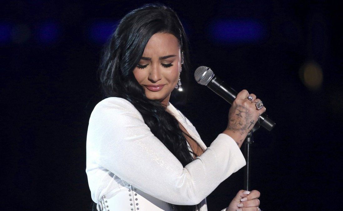 Demi Lovato tiene 28 años Demi Lovato tiene 28 años