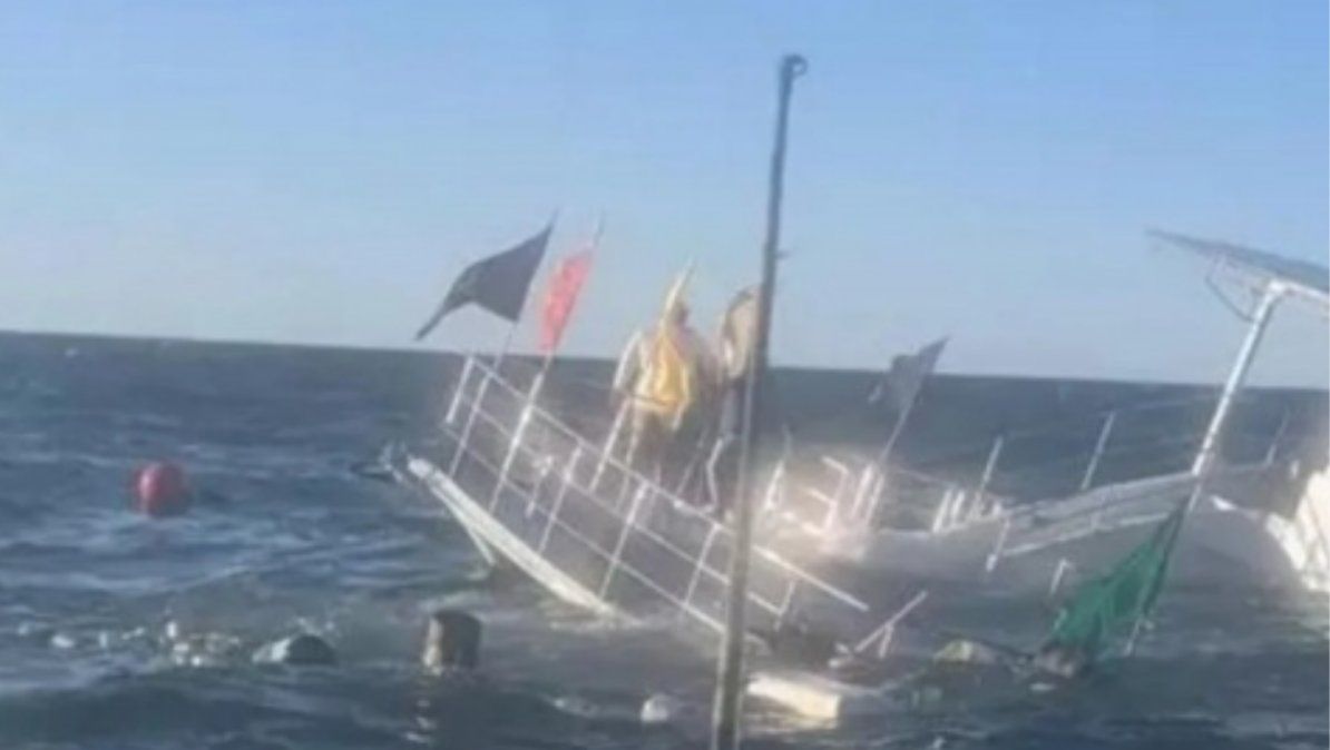 Más de 50 turistas de Puerto Vallarta quedaron en el mar abierto