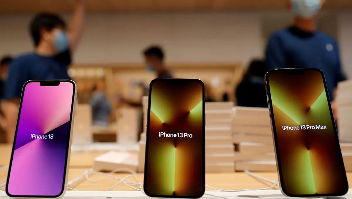 Apple podría recortar la producción del iPhone 13 Apple podría recortar la producción del iPhone 13