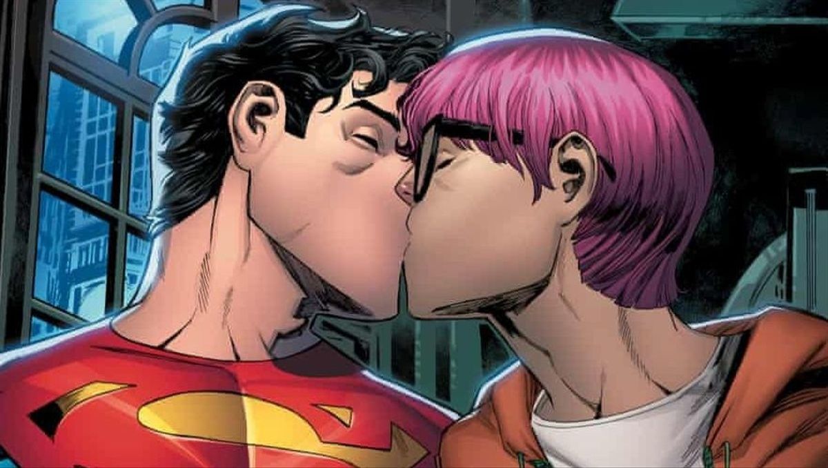 La nueva versión de Superman es bisexual. La nueva versión de Superman es bisexual.
