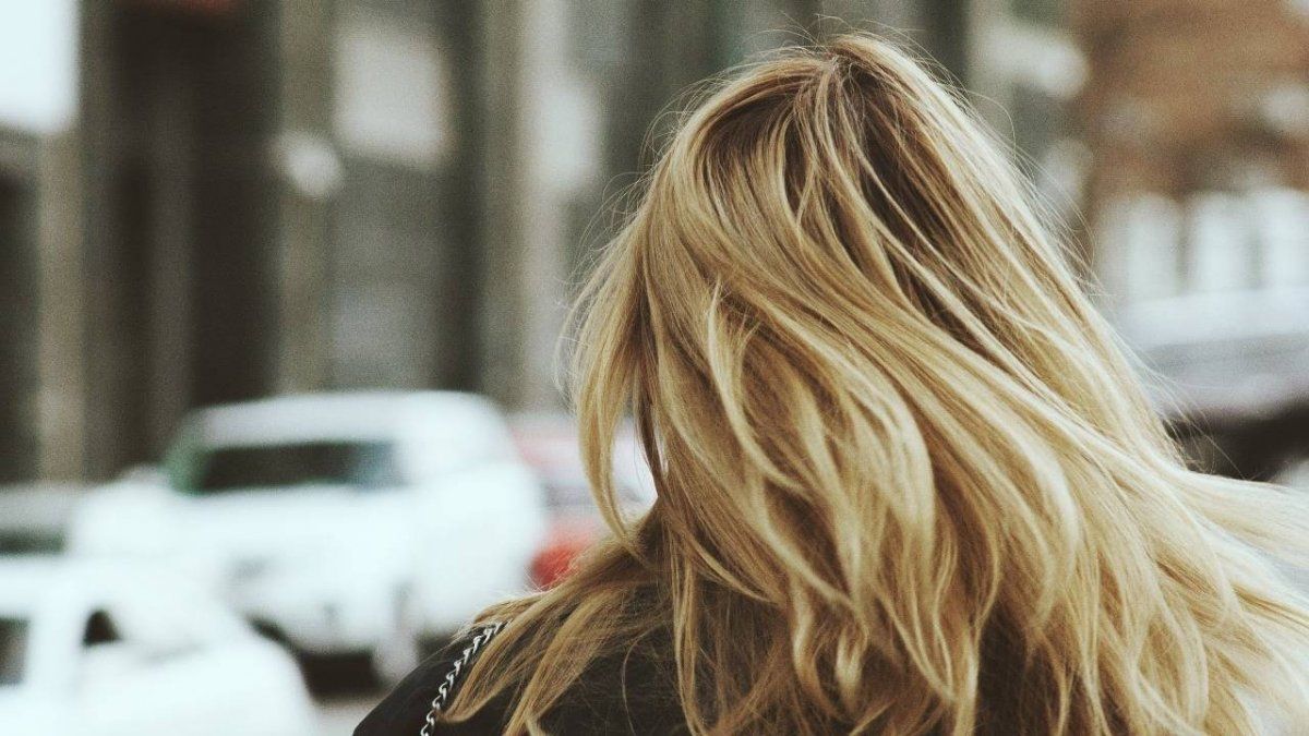 De esta manera se cuida el cabello teñido