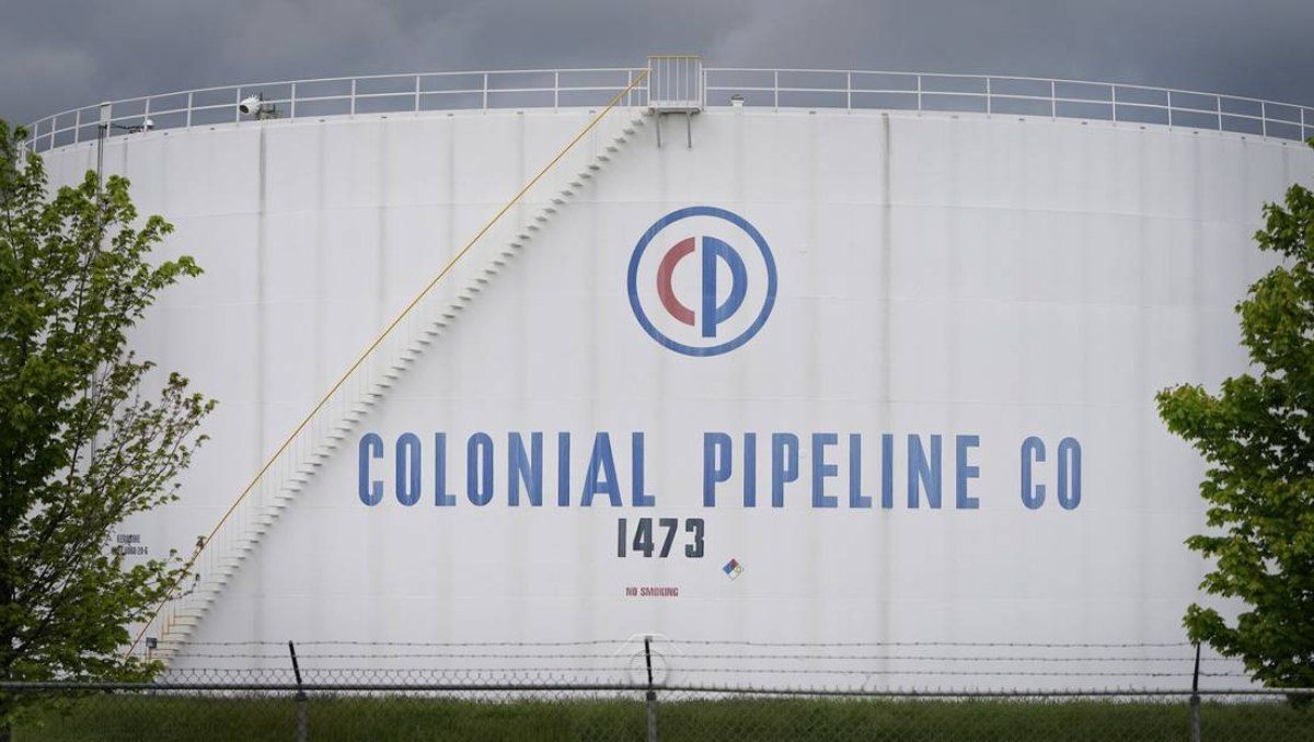 Colonial Pipeline cedió ante los hackers para recuperar su sistema de uno de los oleoductos más importantes de Estados Unidos. | Foto: actualidad.rt.com