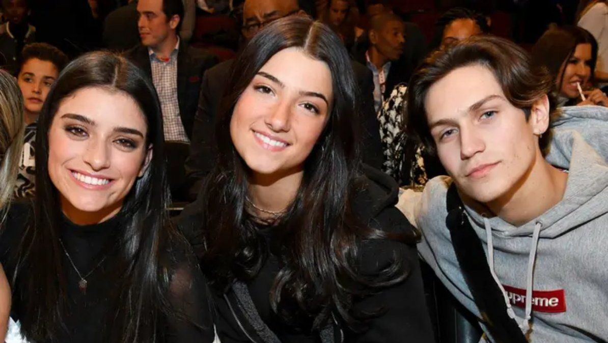 Charli D Amelio no se ha referido a la polémica. | Foto: buzzfeed.com