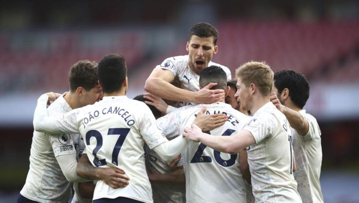 El Manchester City se mantiene sólido en la punta de la Premier League. | Foto: mundodeportivo.com El Manchester City se mantiene sólido en la punta de la Premier League. | Foto: mundodeportivo.com
