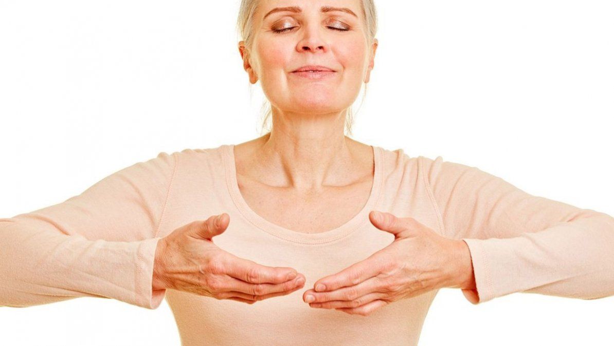 Estos ejercicios te ayudarán a mejorar tu capacidad pulmonar. | Foto: fisio-clinics.com