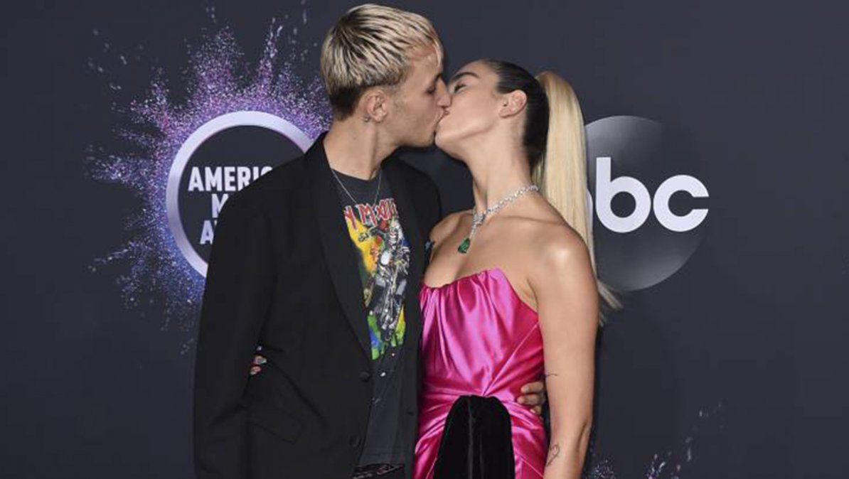 Dua Lipa dice que Anwar Hadid es su ángel