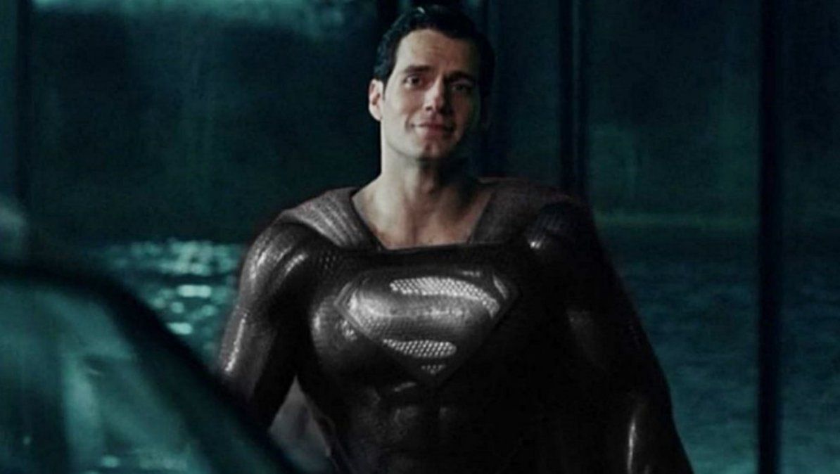 Henry Cavill volverá a su traje de Superman