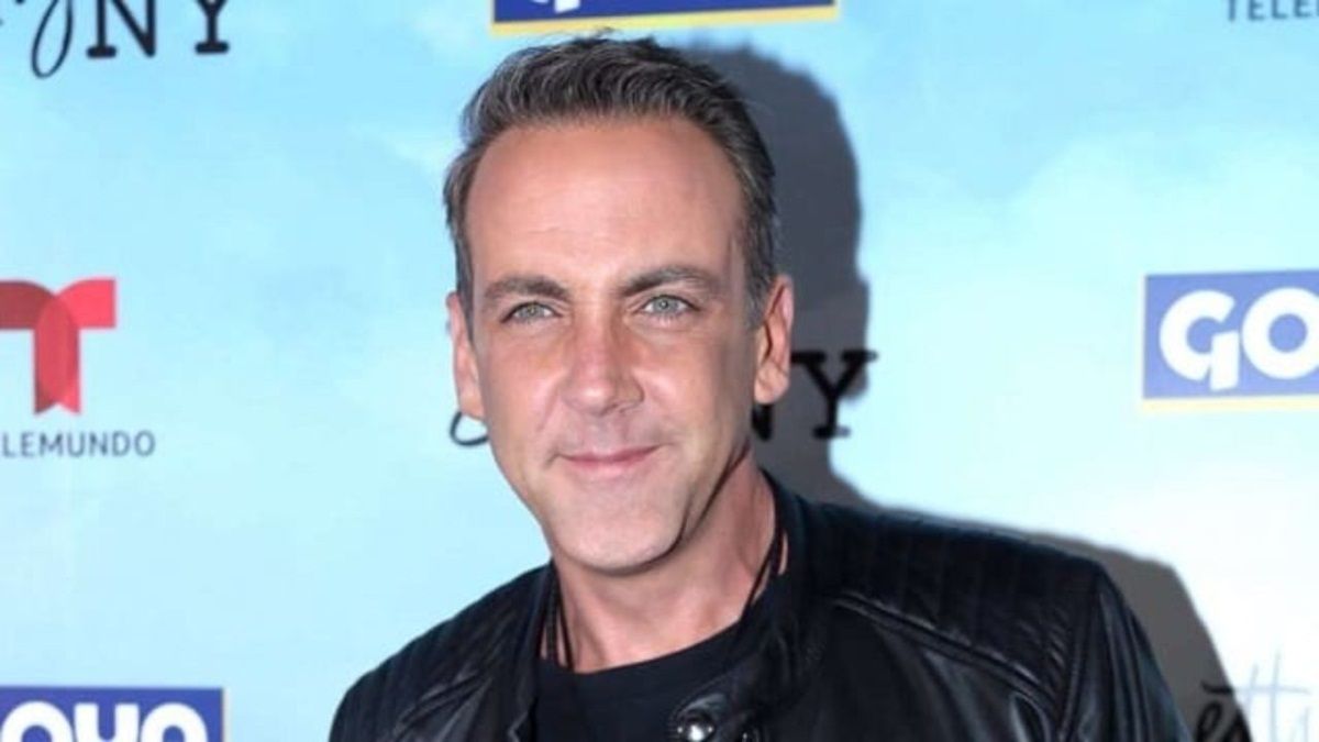 Carlos Ponce llama la atención por un inusual video Carlos Ponce llama la atención por un inusual video