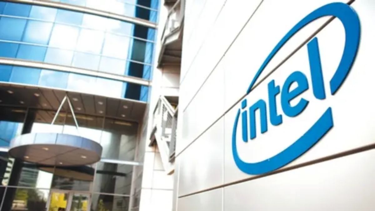 Intel anuncia que no pagará a empleados que no se vacunen