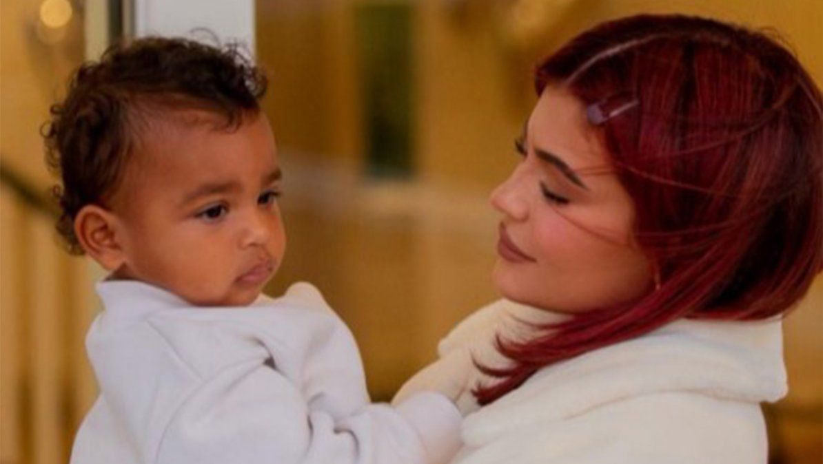Kylie Jenner se autodenomina la tía más cool | Foto: @kyliejenner (Vía Instagram)