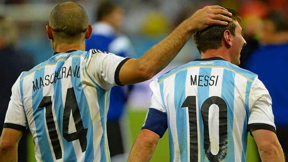 Mascherano y Messi en un viejo partido