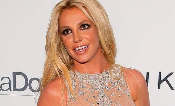 Swimming In the Star es el nombre la nueva canción que lanzó Britney Spears para celebrar con sus seguidores y fans sus 39 años.