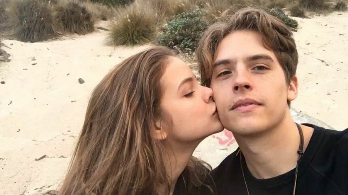 Dylan Sprouse y Barbara Palvin