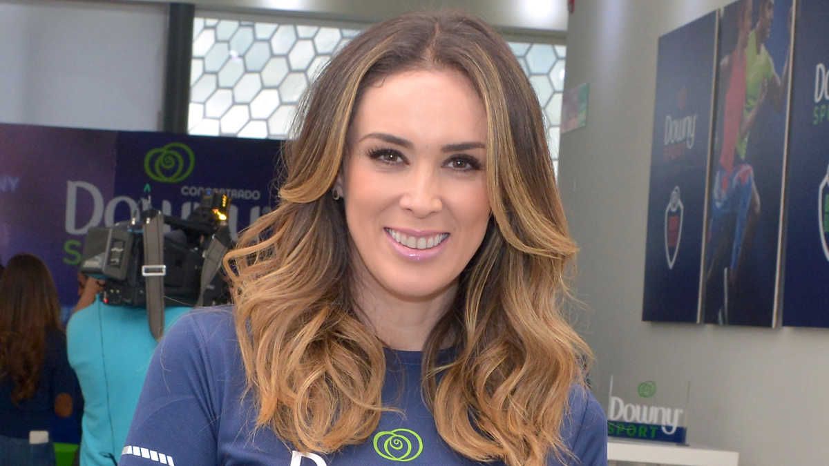 Jacky Bracamontes vuelve a deslumbrar en Instagram