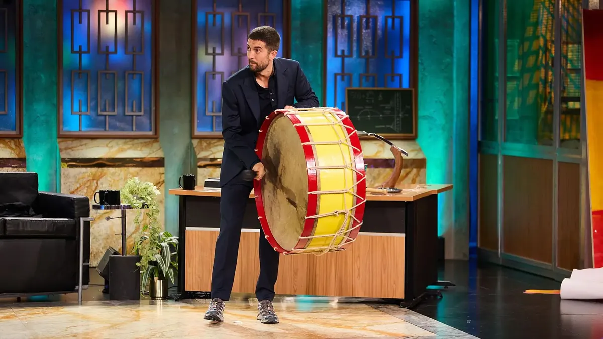 David Broncano anuncia nuevos invitados para su programa televisivo.