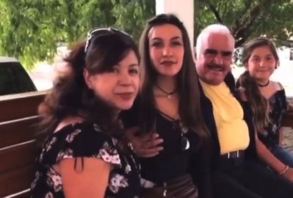 Vicente Fernández pidió perdón a mujeres por acoso sexual