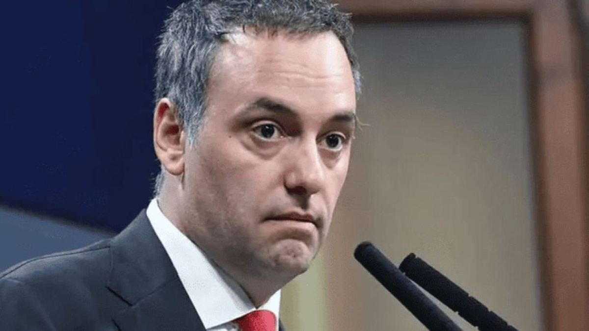 Manuel Adorni: El fiscal Pollicita cita a declarar a la escribana del departamento