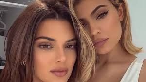 Kylie Jenner y su hermana Kendall