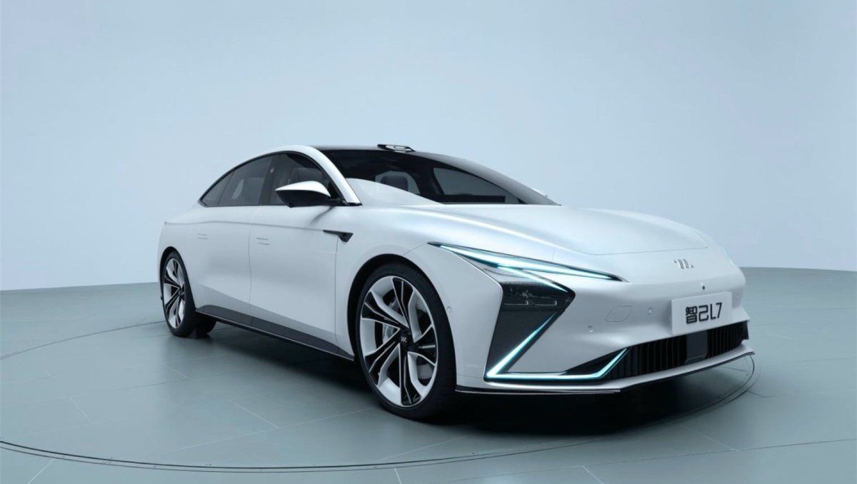 El Zhiji L7 puede alcanzar los 100 km/h en apenas 3