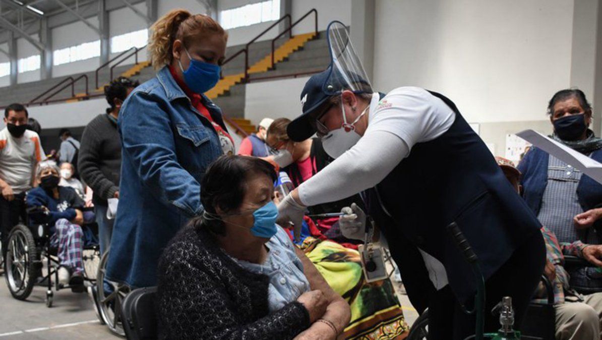 Avanza la jornada de vacunación contra el COVID-19 en el Estado de México