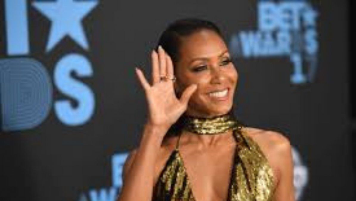 Jada Pinkett lamenta fama de sus hijos a temprana edad