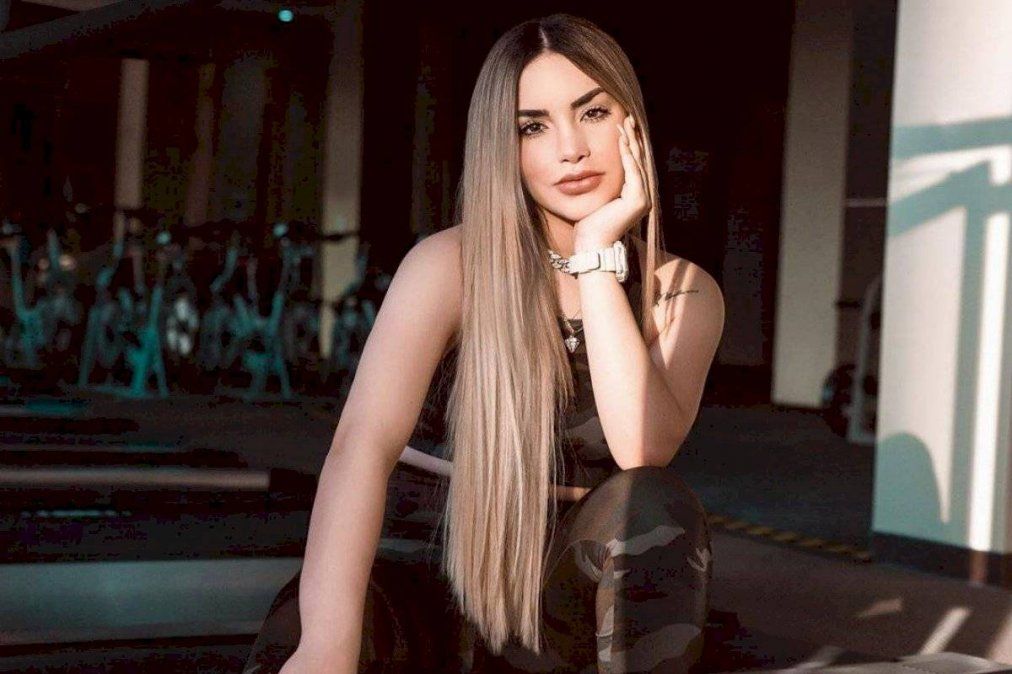Kimberly Loaiza tiene 23 años Kimberly Loaiza tiene 23 años