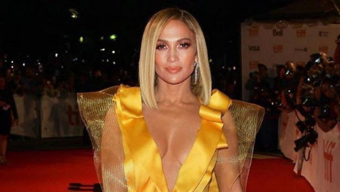 Los mejores atuendos de JLo en alfombras rojas Los mejores atuendos de JLo en alfombras rojas