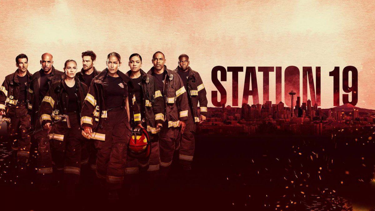 Station 19 se estrenó el 22 de marzo del 2018 y hasta los momentos se encuentra en la emisión de su cuarta temporada Station 19 se estrenó el 22 de marzo del 2018 y hasta los momentos se encuentra en la emisión de su cuarta temporada