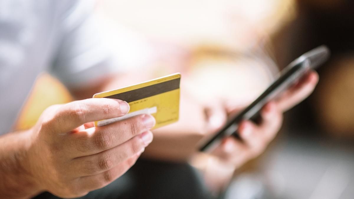 ¡Por hacer mal una transferencia! Anciano casi pierde su casa en Australia!