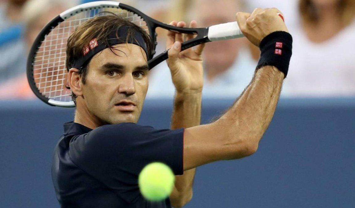 Roger Federer se operó la rodilla derecha dos veces el año pasado