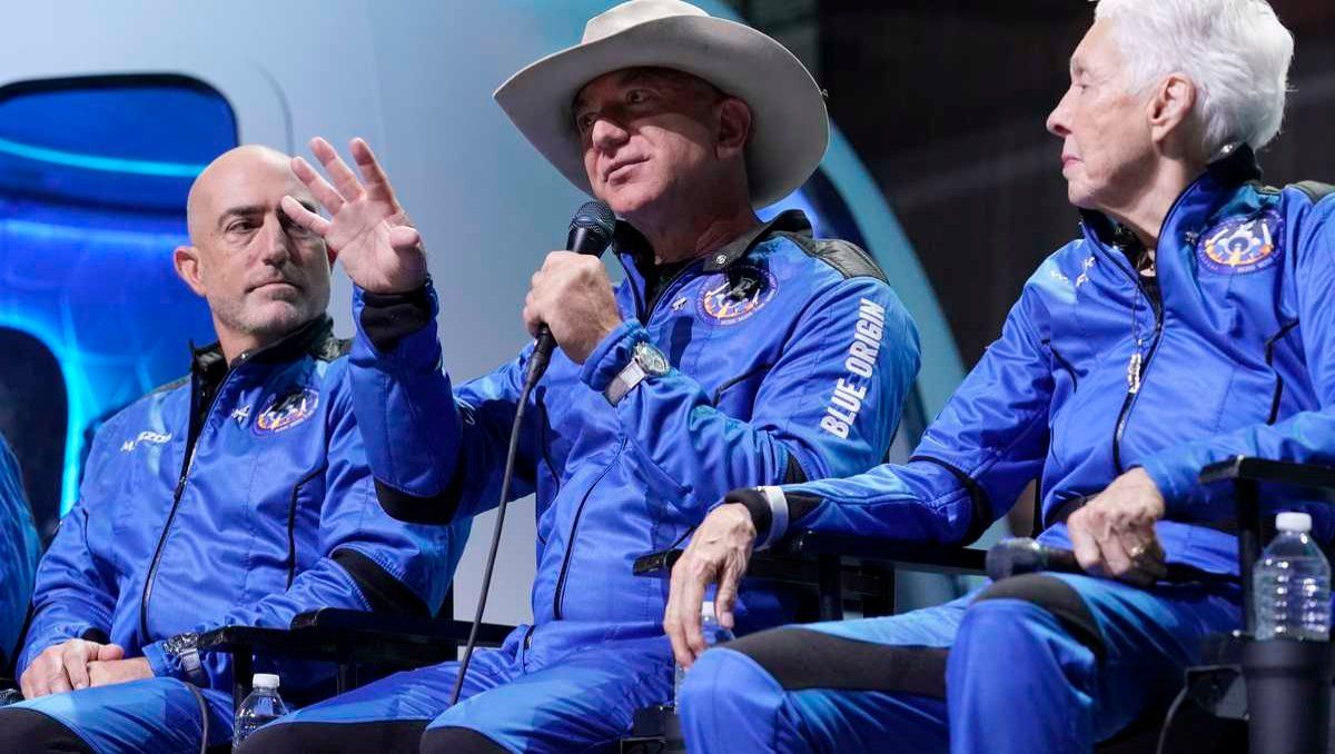 Jeff Bezos es oficialmente un astronauta tras su viaje.