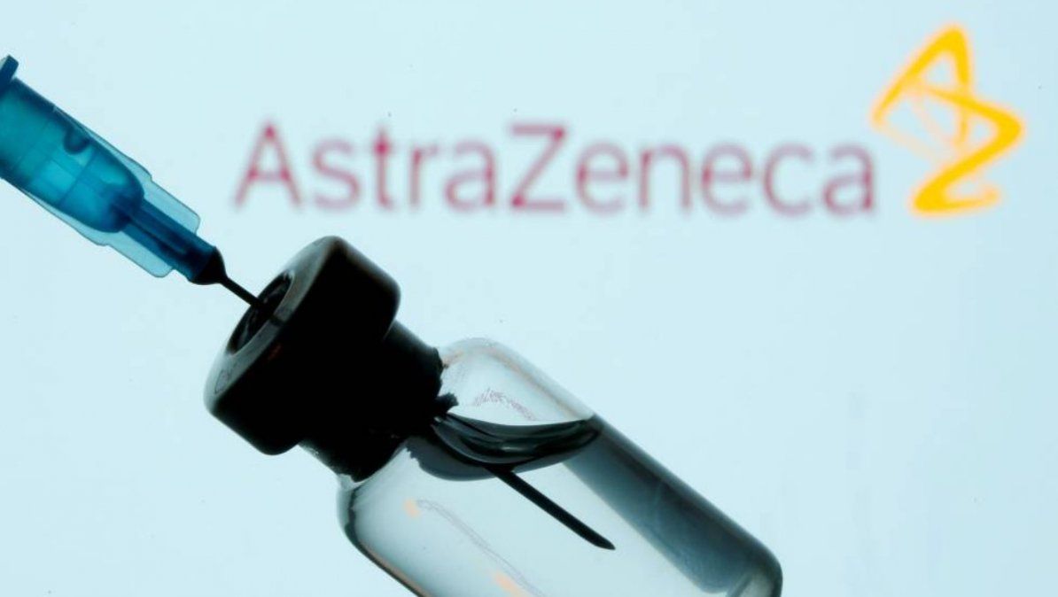 Todavía no se han hecho estudios concluyentes sobre la vacuna AstraZeneca. | Foto: elpais.com