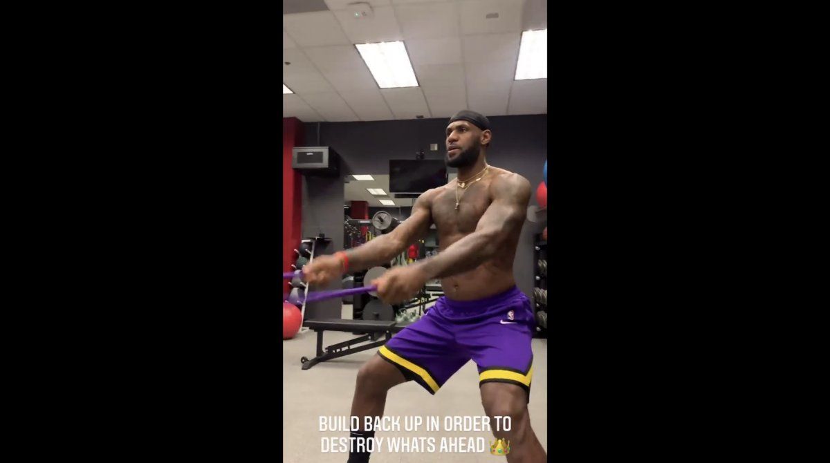 LeBron James le envió un mensaje de advertencia a la NBA LeBron James le envió un mensaje de advertencia a la NBA