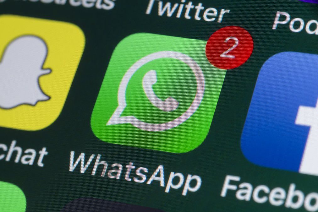 WhatsApp WhatsApp