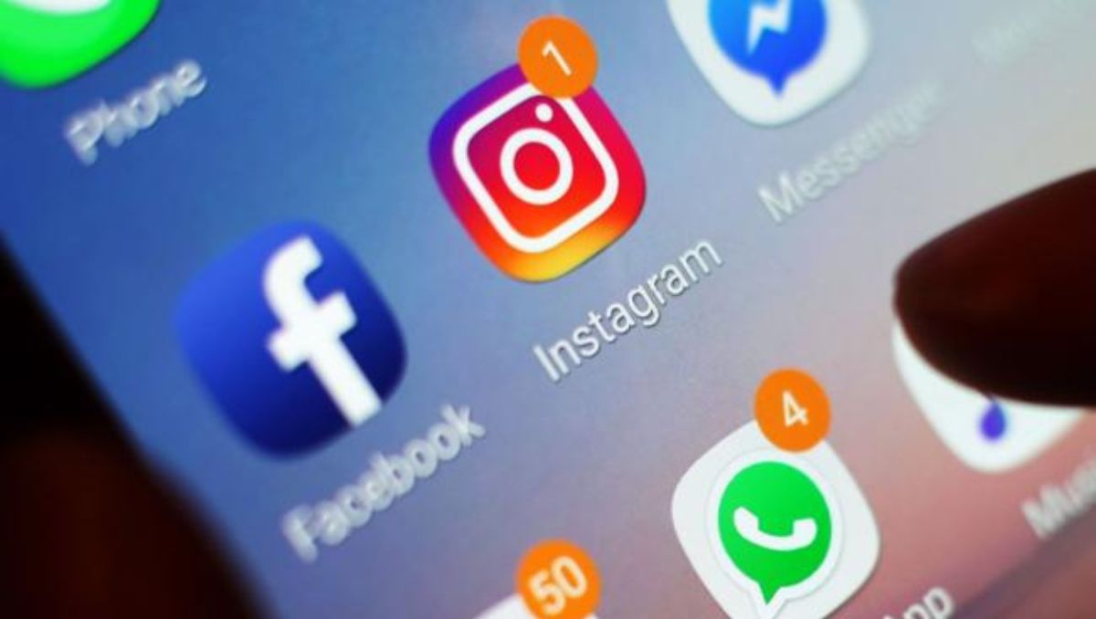 Facebook Facebook