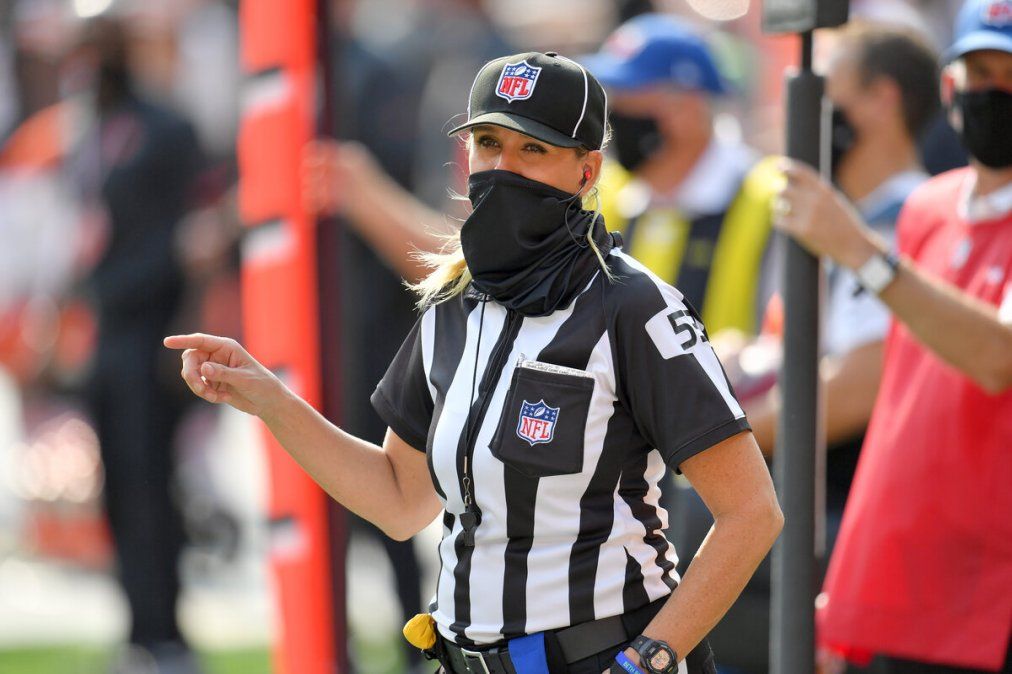 Sarah Thomas comenzó su carrera en la NFL en el 2015