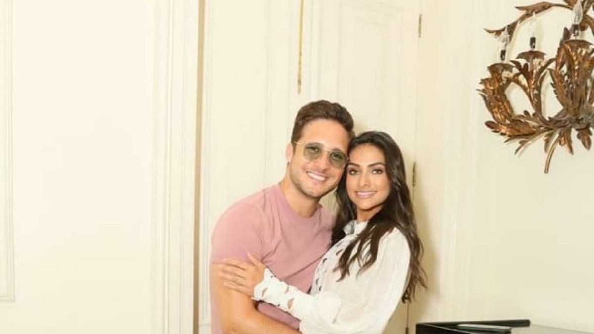 Diego Boneta y Renata Notni de lo más románticos en Francia Diego Boneta y Renata Notni de lo más románticos en Francia