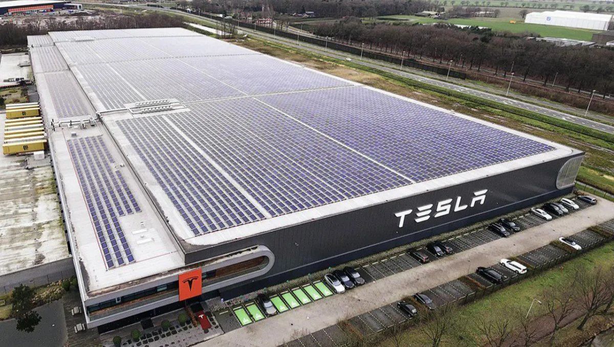 El modelo 2 de Tesla sería un SUV compacto sin volantes y posiblemente sin pedales. El modelo 2 de Tesla sería un SUV compacto sin volantes y posiblemente sin pedales.