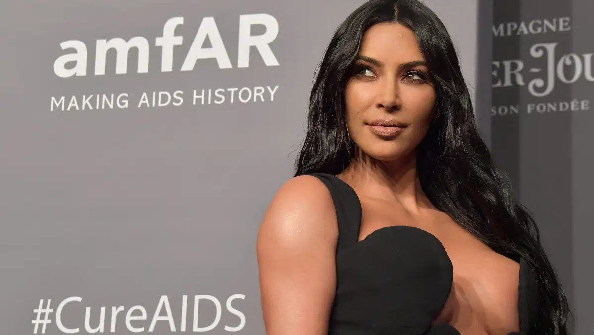 Kim Kardashian lució su figura.