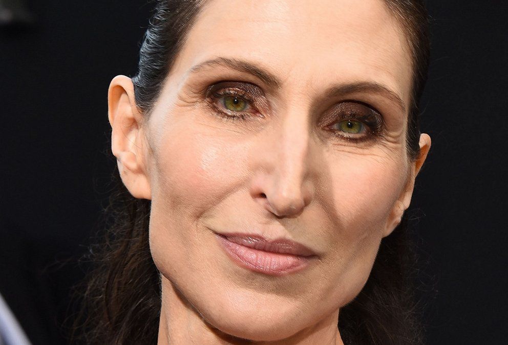 Bonnie Aarons es una actriz de 41 años