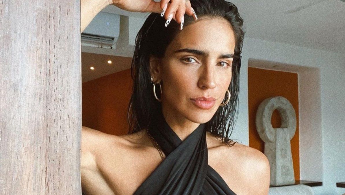 Bárbara de Regil nos comparte los ejercicios que hace para mantener sus glúteos Bárbara de Regil nos comparte los ejercicios que hace para mantener sus glúteos