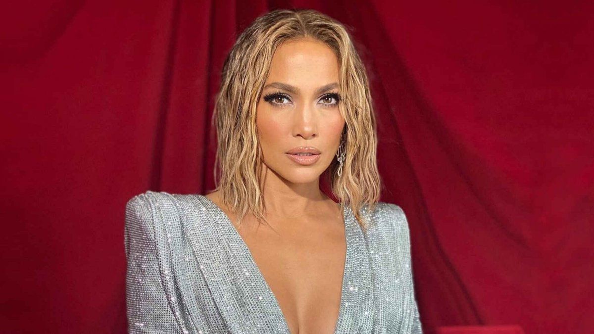JLo mantiene una relación con ARob desde el 2017